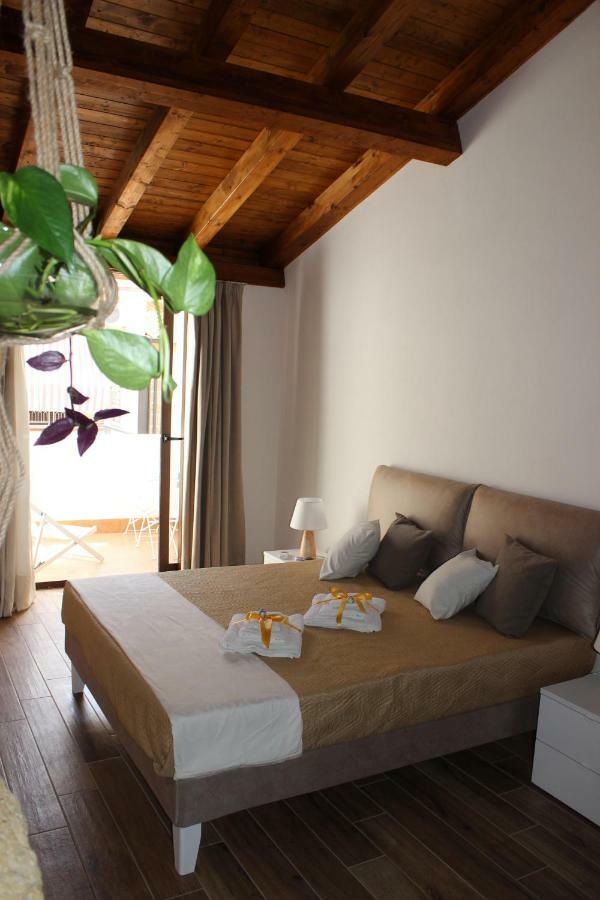Guest House Zio Michele - Чинизи Экстерьер фото